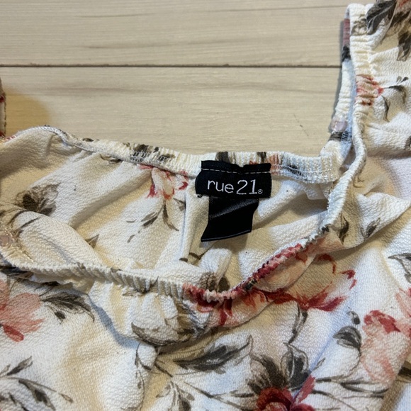 Mini Floral Dress with wide sleeves - Picture 4 of 4